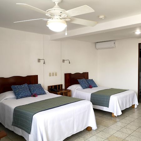 Hotel Rosita Puerto Vallarta Exteriör bild