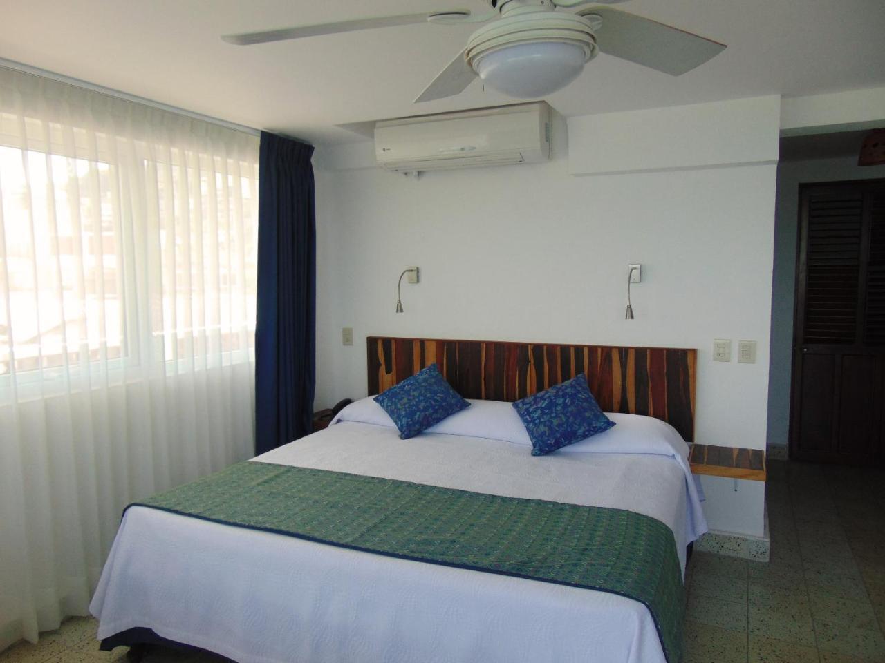 Hotel Rosita Puerto Vallarta Exteriör bild